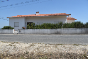 Te renoveren woning in Lameiras