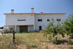 Te renoveren woning in Lameiras