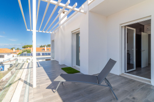 Modern huis in een rustige woonwijk in Lagoa de Albufeira, Lissabon