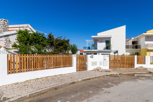 Modern huis in een rustige woonwijk in Lagoa de Albufeira, Lissabon